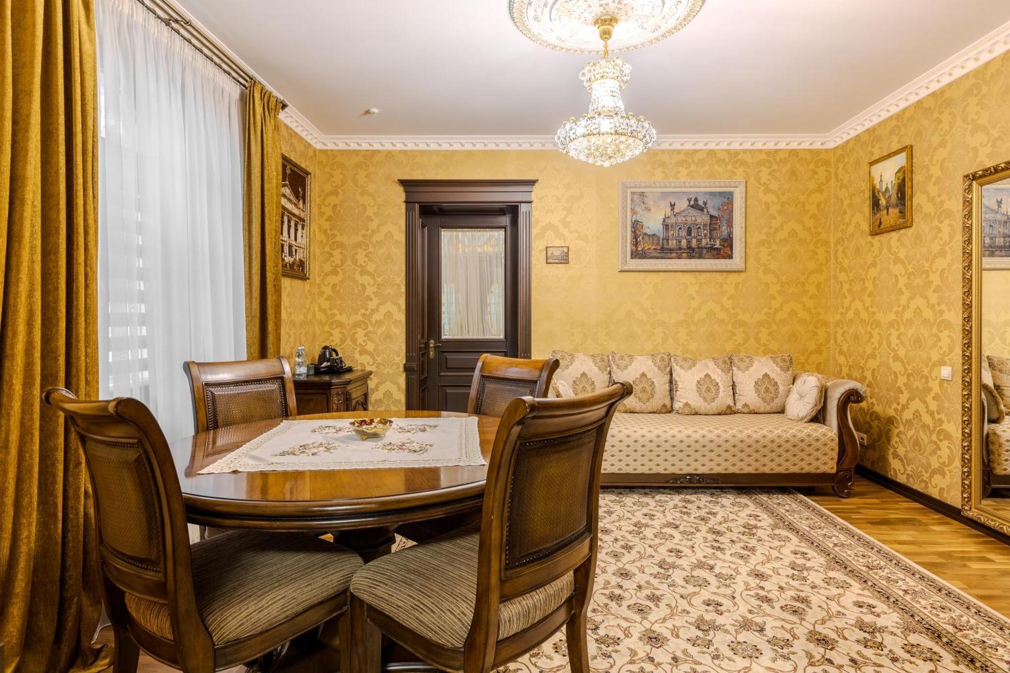 Luxury Boutique Andreevskiy Lwów Zewnętrze zdjęcie